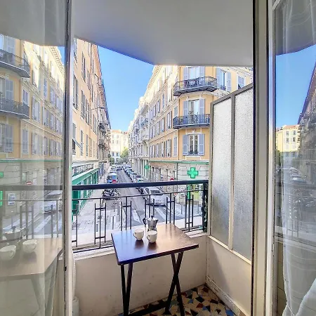 Nestor&jeeves - Roxane - - Very Close Sea Apartment